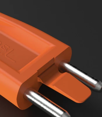 Le STEP est un cours cardio intense avec des enchaînements dynamiques sur une marche, idéal pour brûler des calories et améliorer l’endurance.